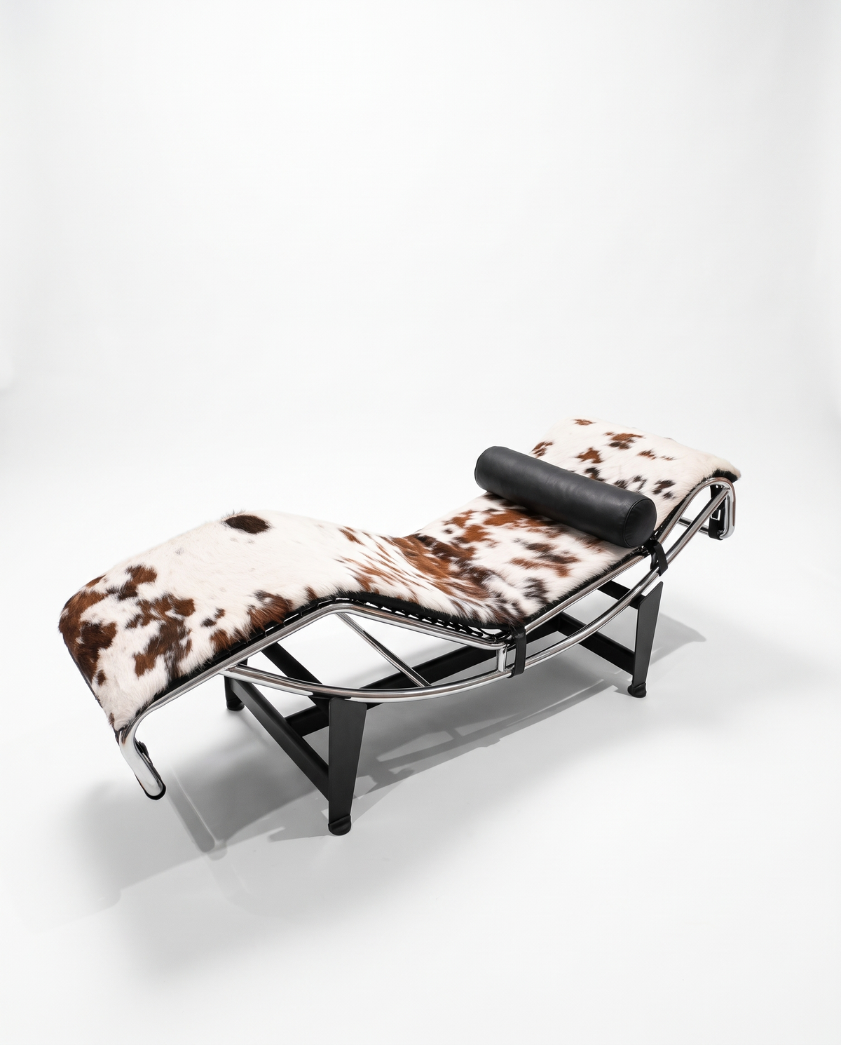 Corbusier Curve Lounge Chair