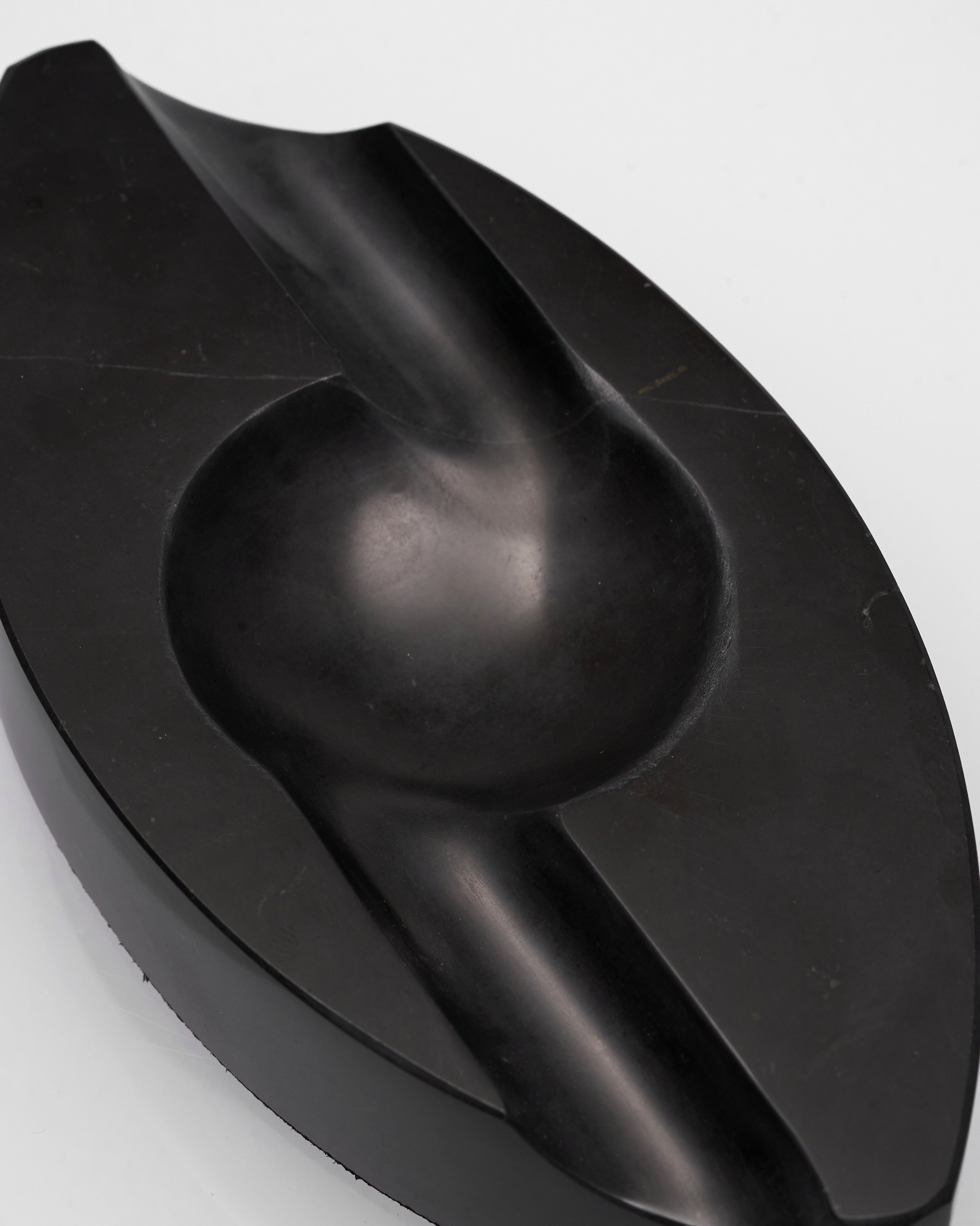 Oak Oval Black Marble Ashtray