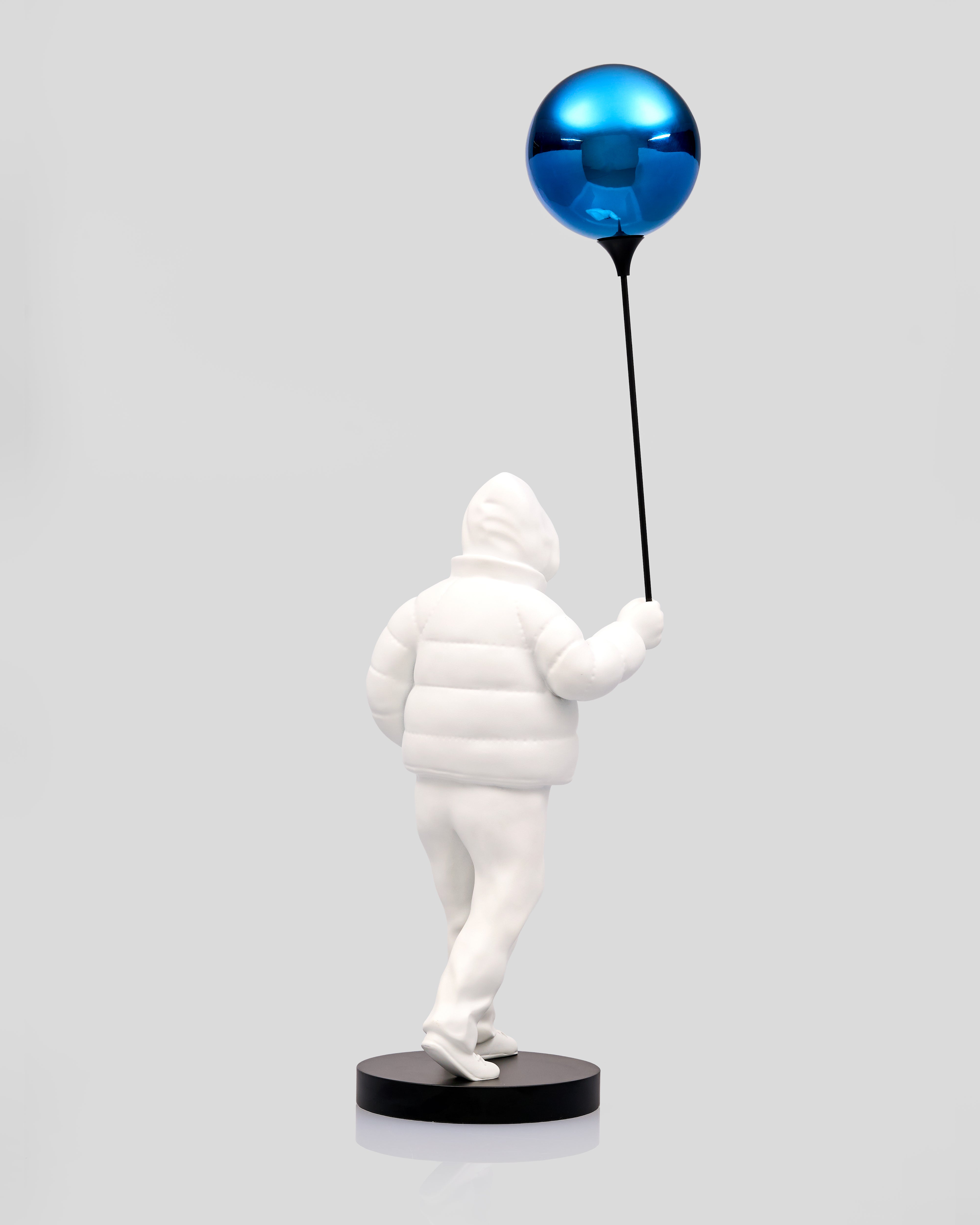 Hoodie Ballon Man Figurine - White