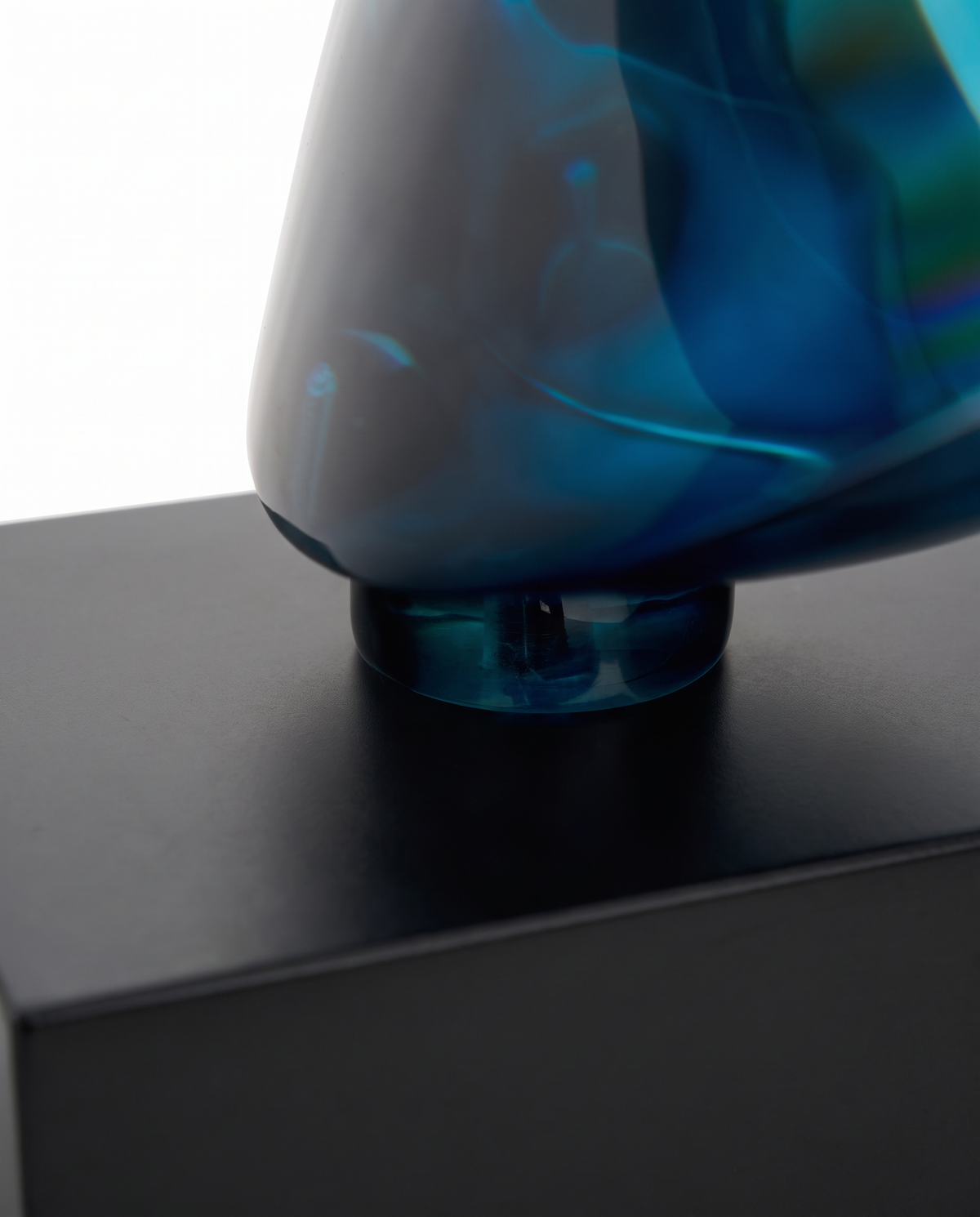 Vero Swing Blue Sculpture