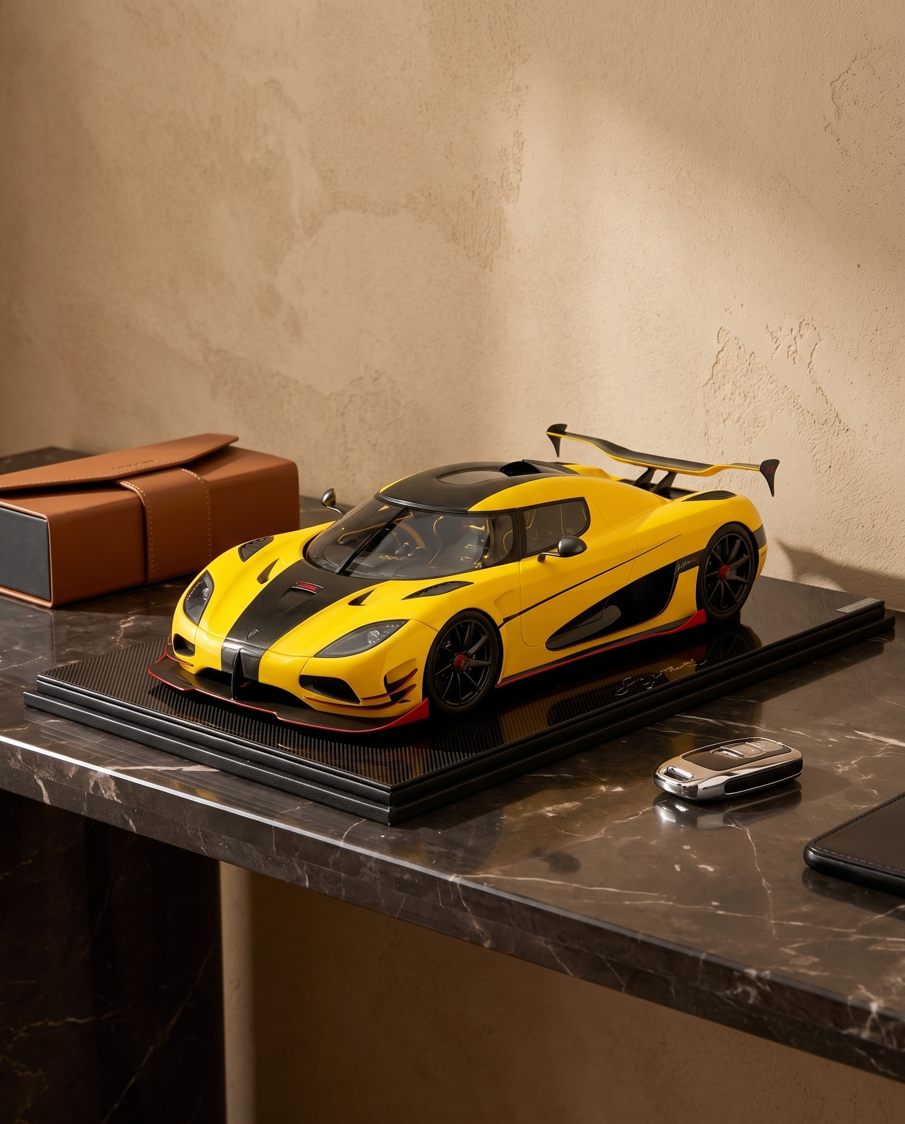 Koenigsegg Agera Loke Yellow 1:8 Carbon Scale Model