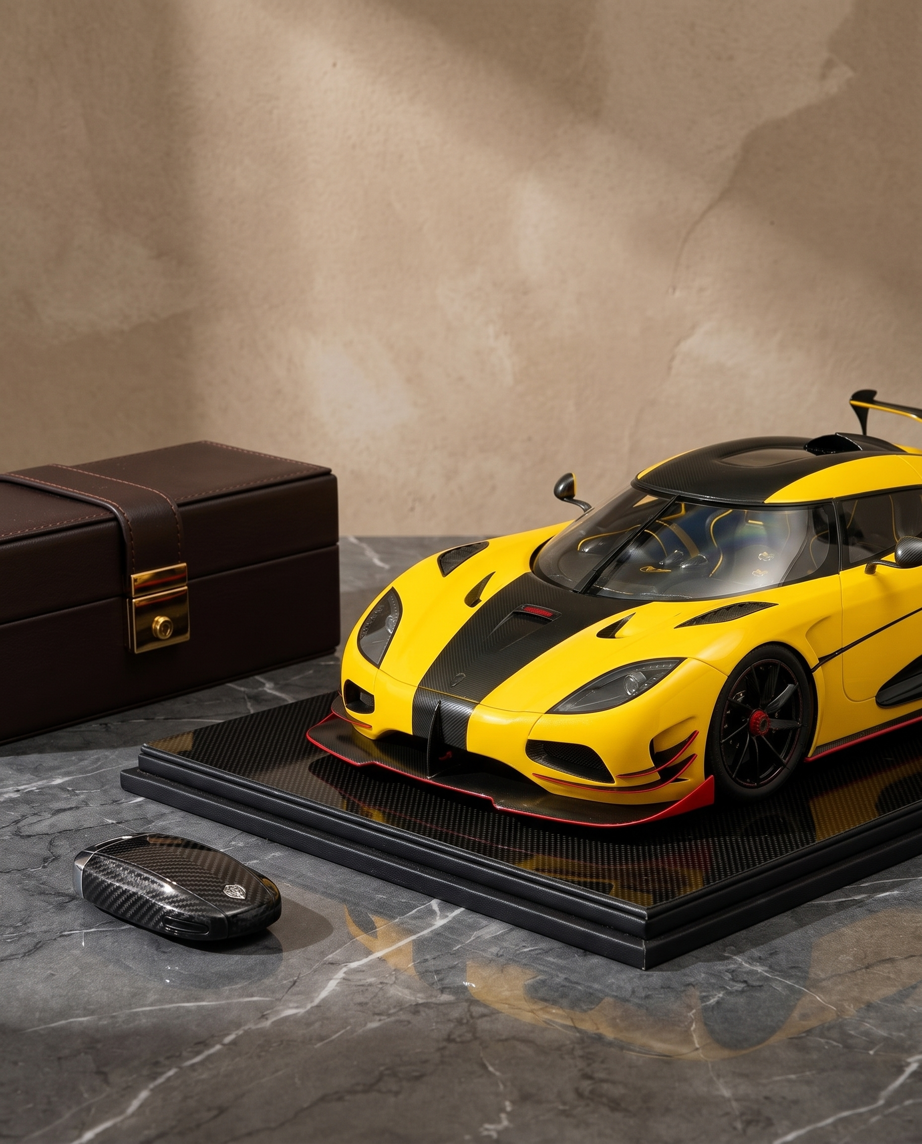 Koenigsegg Agera Loke Yellow 1:8 Carbon Scale Model