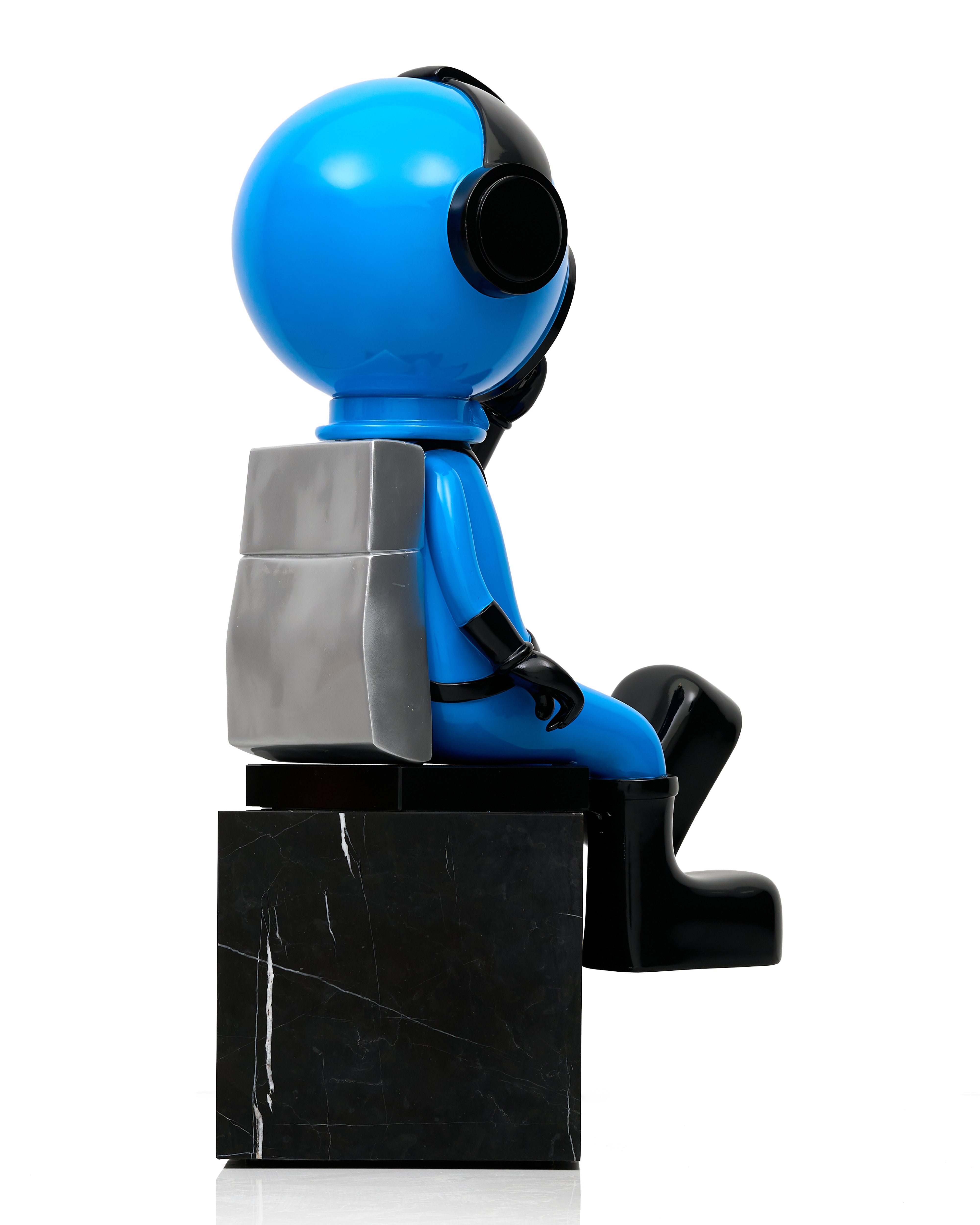Modern Astro Blue Large Figurine (Without Pedestal)