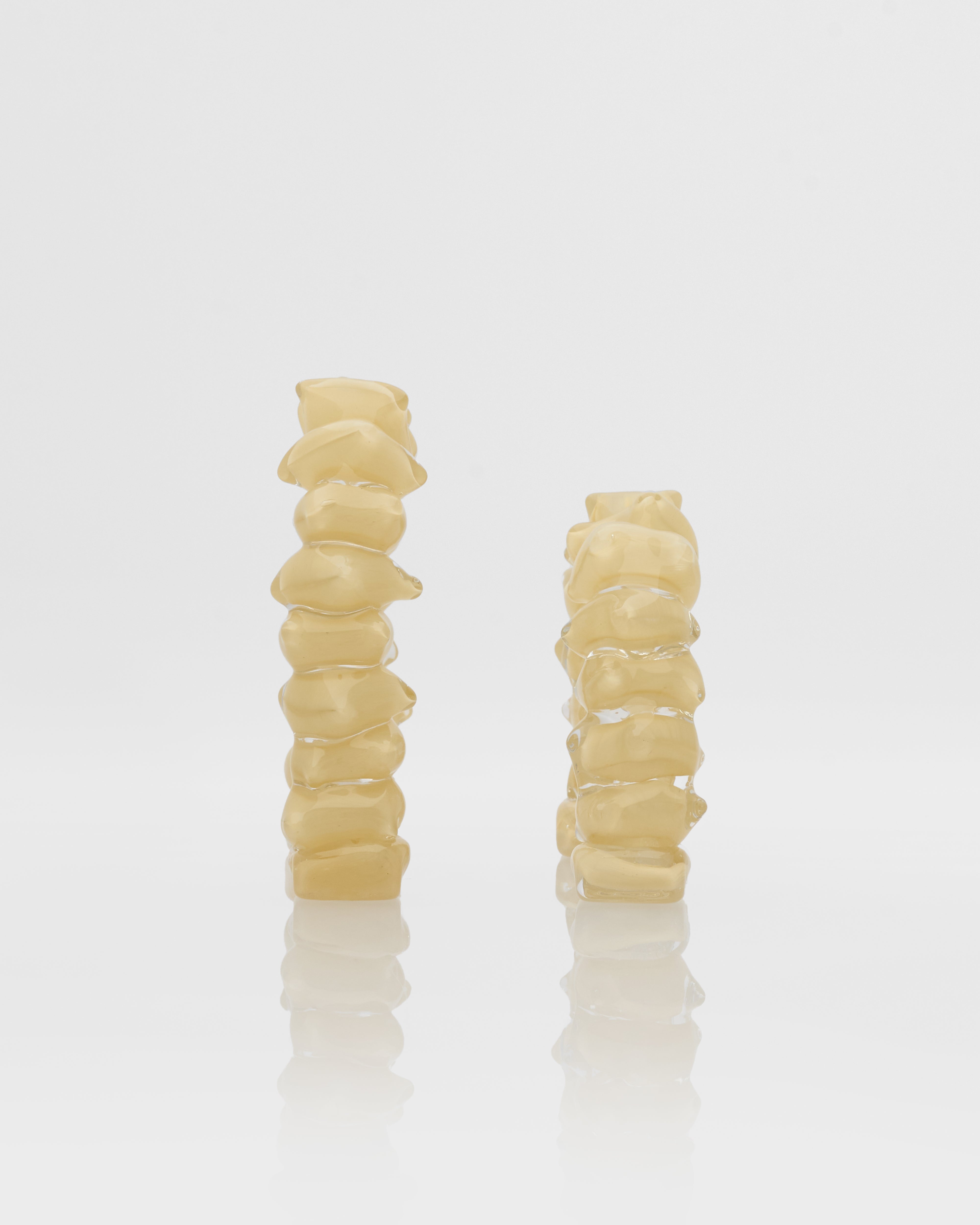 Side view of Beige Arc Ring Decor Set highlighting elegant arcs and refined craftsmanship