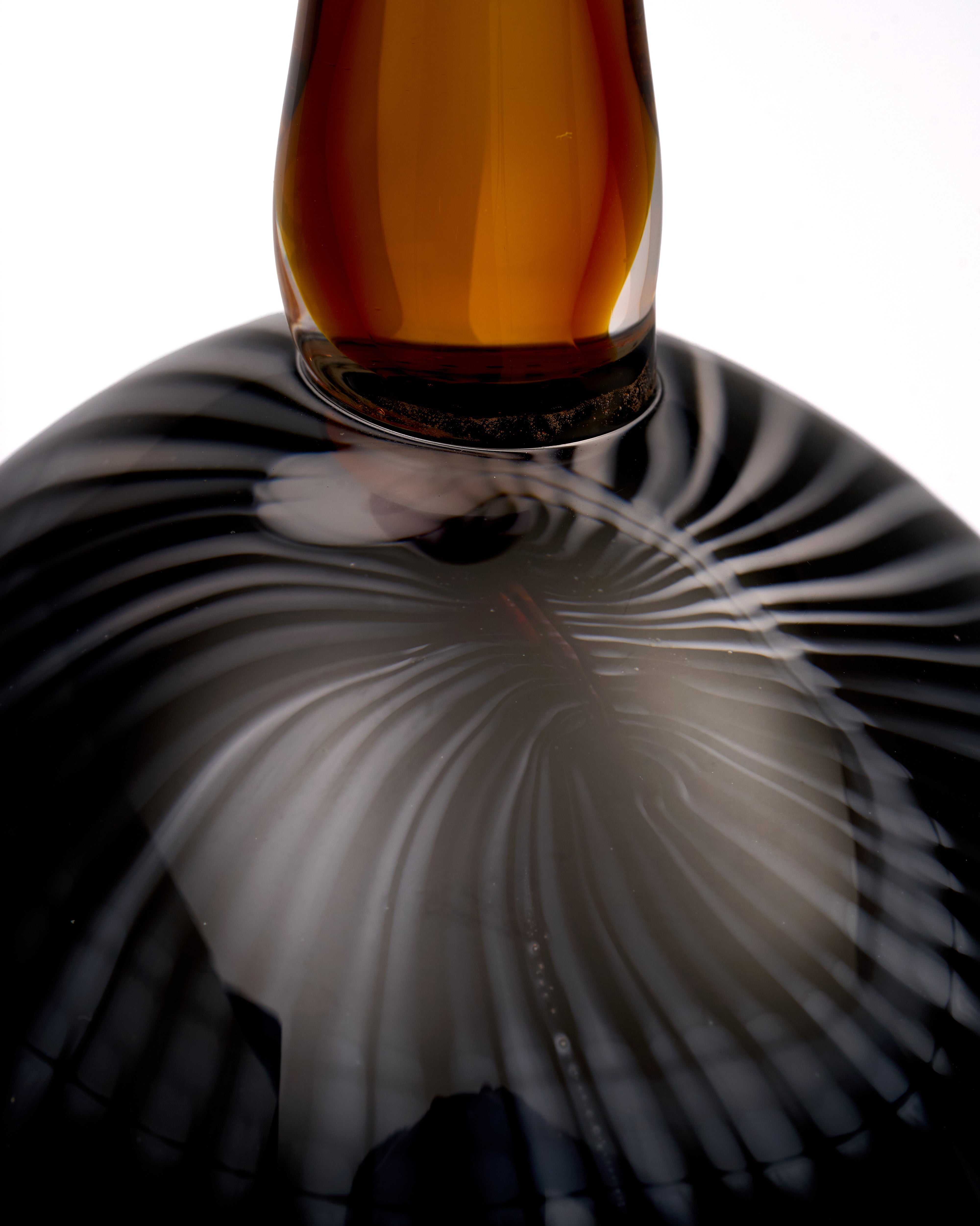 Eternal Bond Black Crsytal Glass Decor