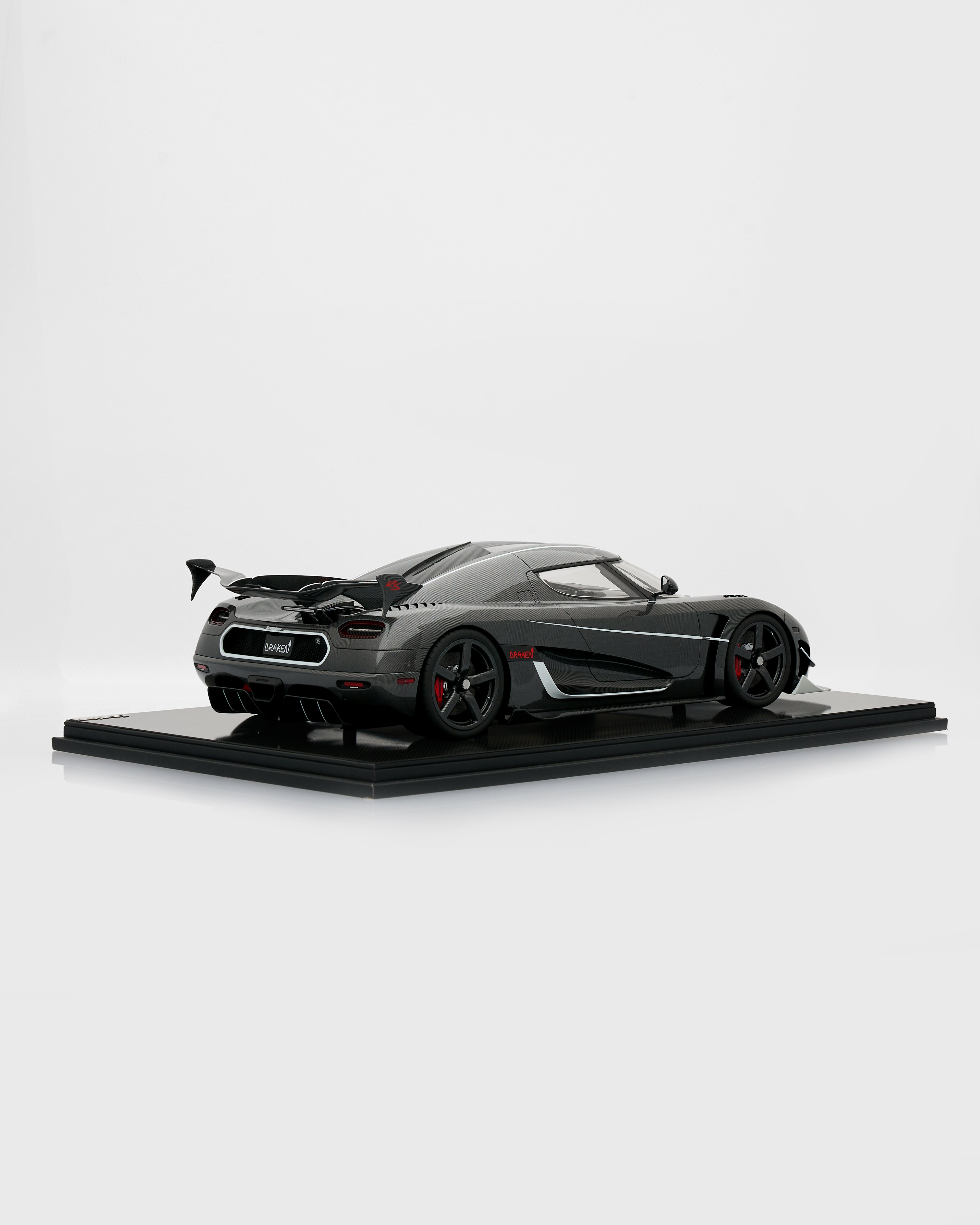 Side view of Koenigsegg Agera RS Draken 7137 scale model highlighting aerodynamic profile and premium craftsmanship