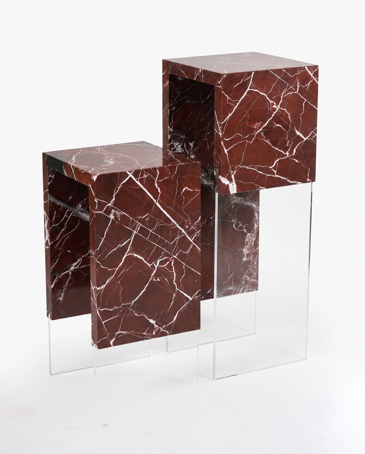 Petram Air Pedestal - Transparent Maroon