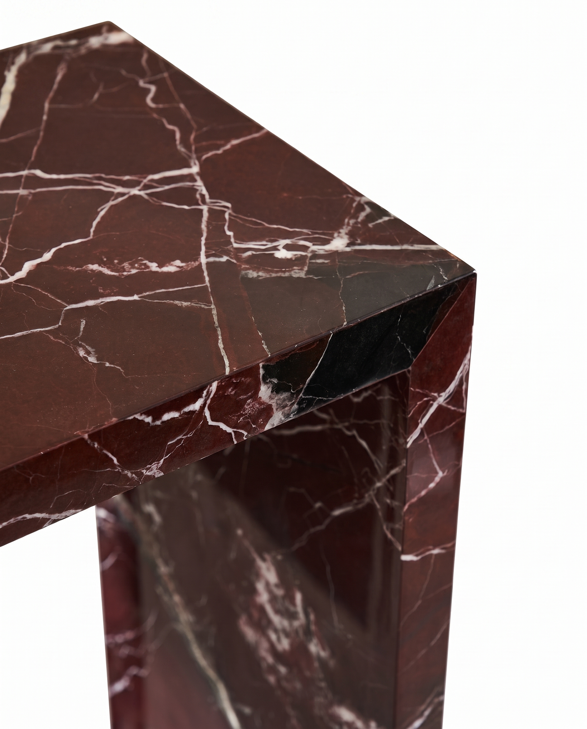 Petram Air Pedestal - Transparent Maroon