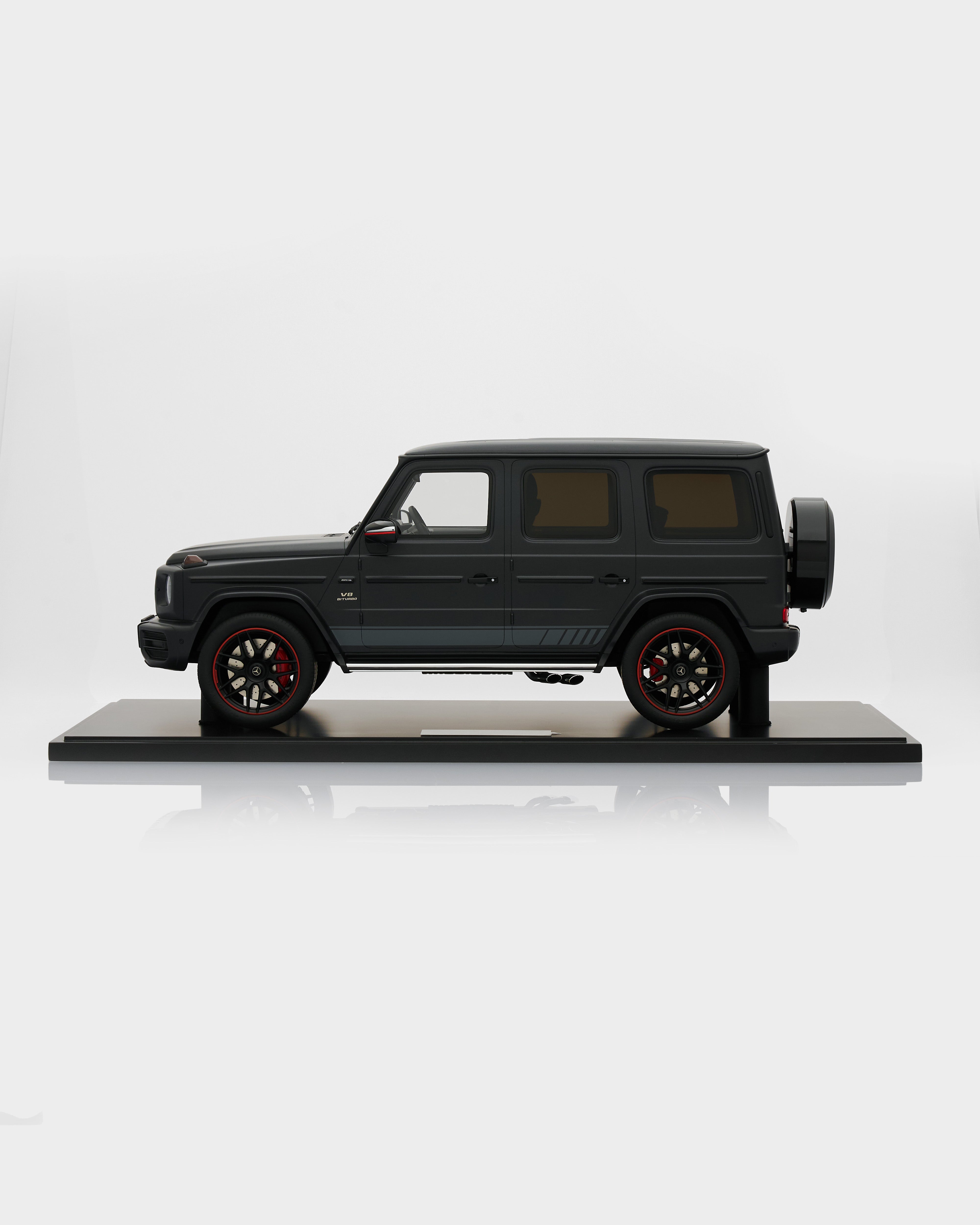 mercedes-amg-g63-2018-edition-1-matte-black-1-8-scale-model-side-view