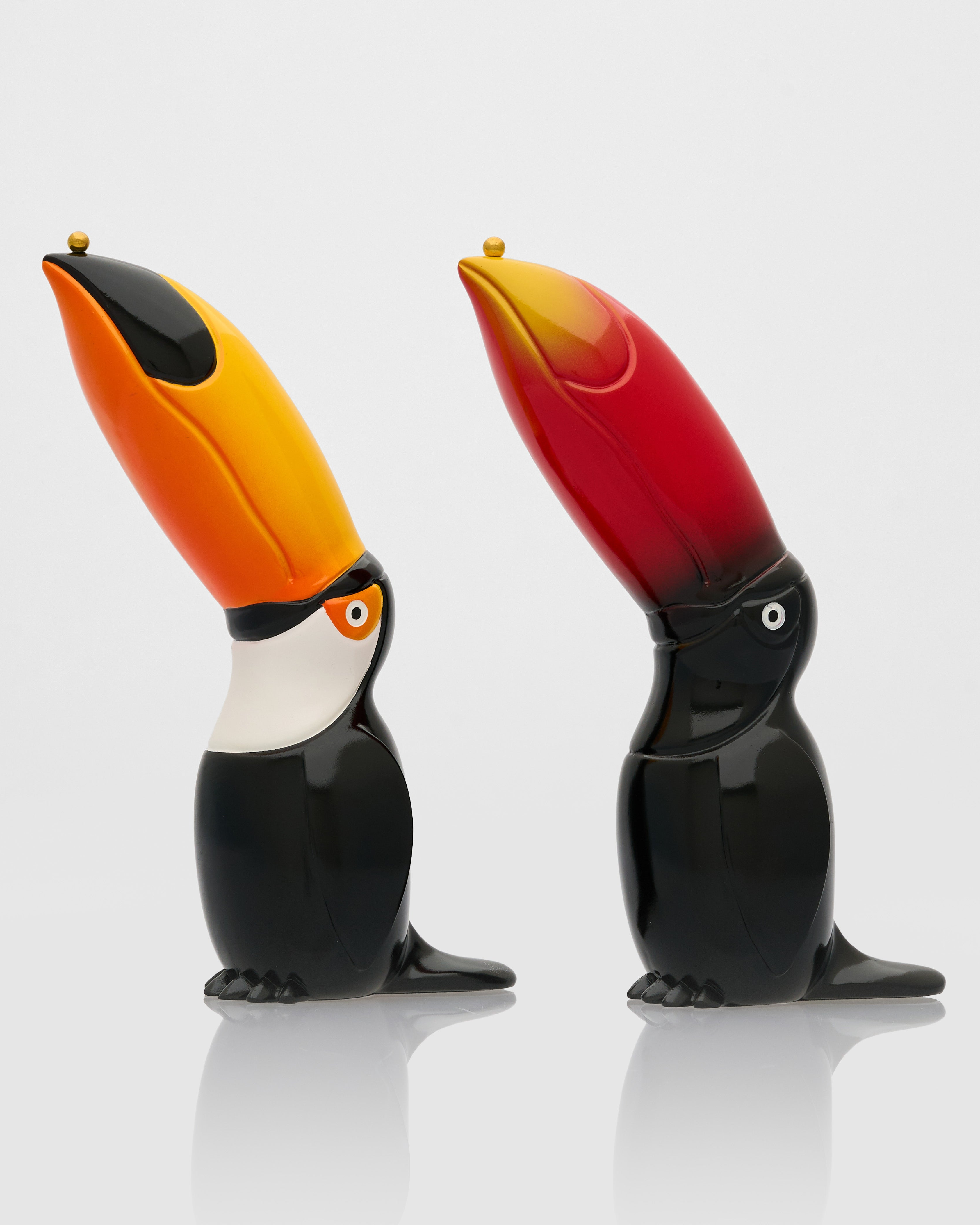 Toucans figurine pair luxury home decor accent featuring artistic tropical bird design and refined craftsmanship