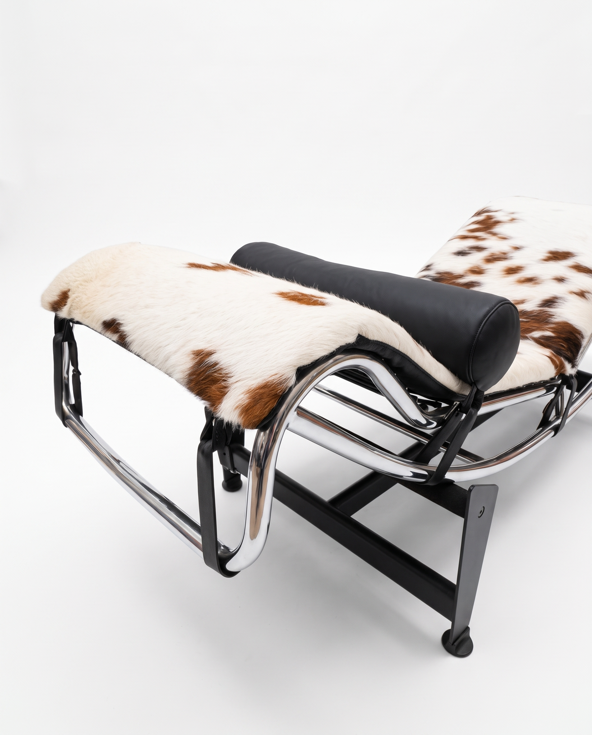 Corbusier Curve Lounge Chair