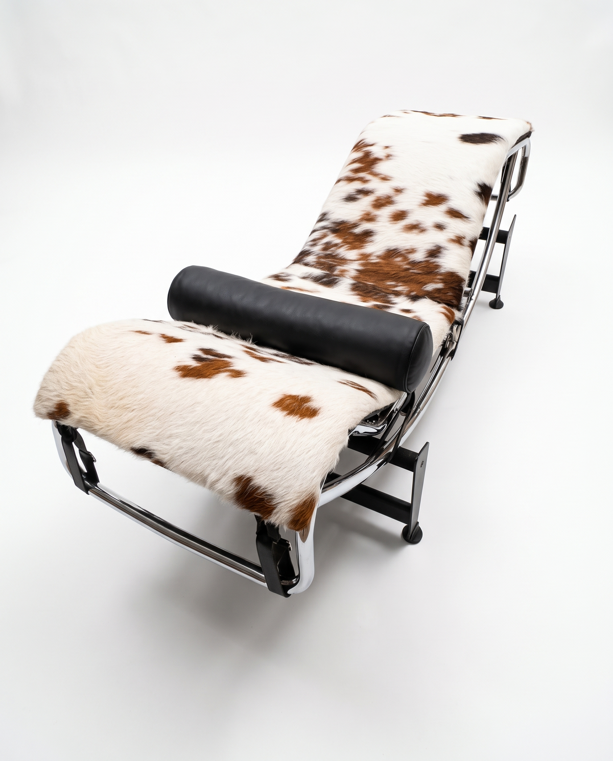 Corbusier Curve Lounge Chair