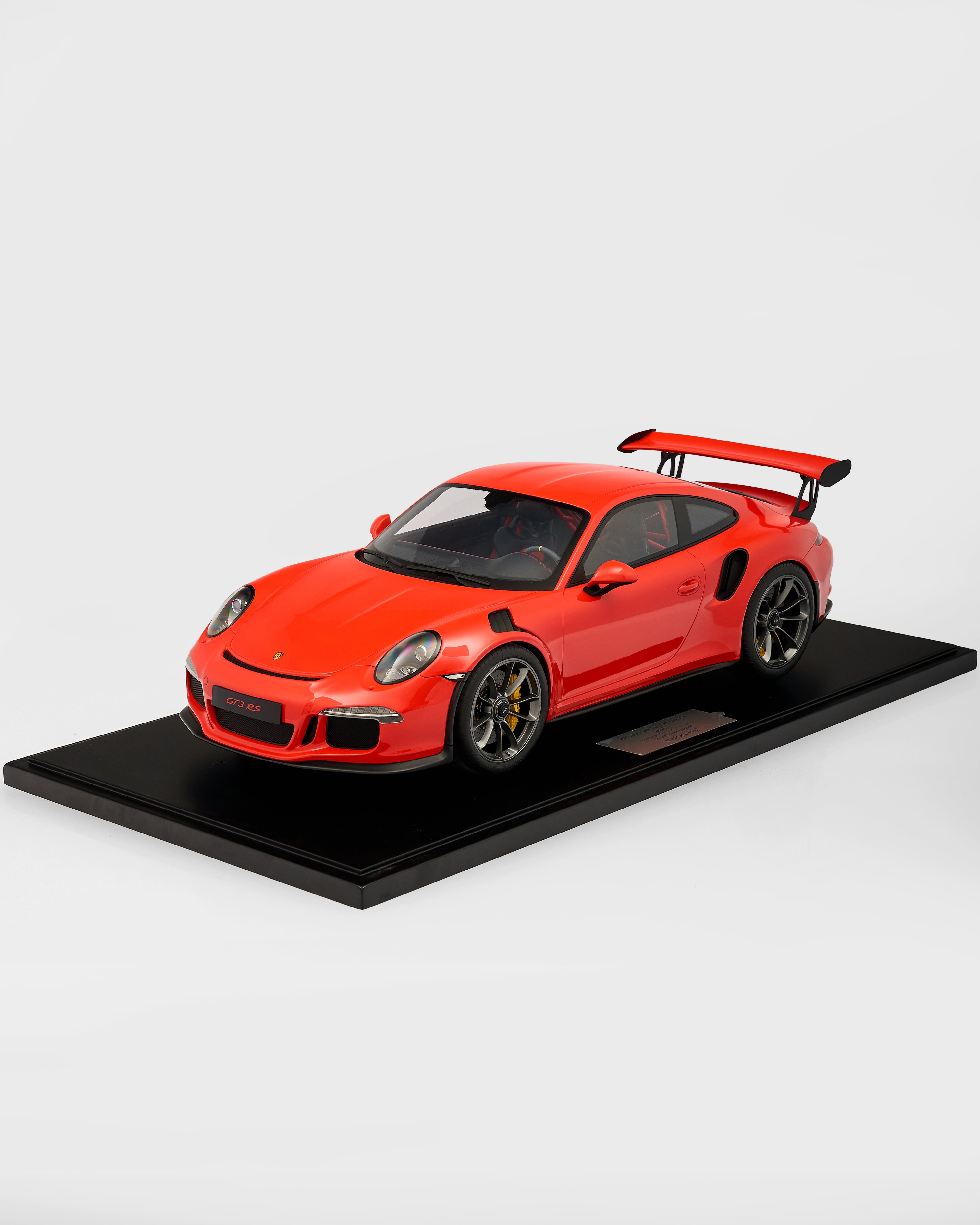 Porsche 911 GT3RS Lava Orange - Minichamps (008/191) 1:8 Scale Model