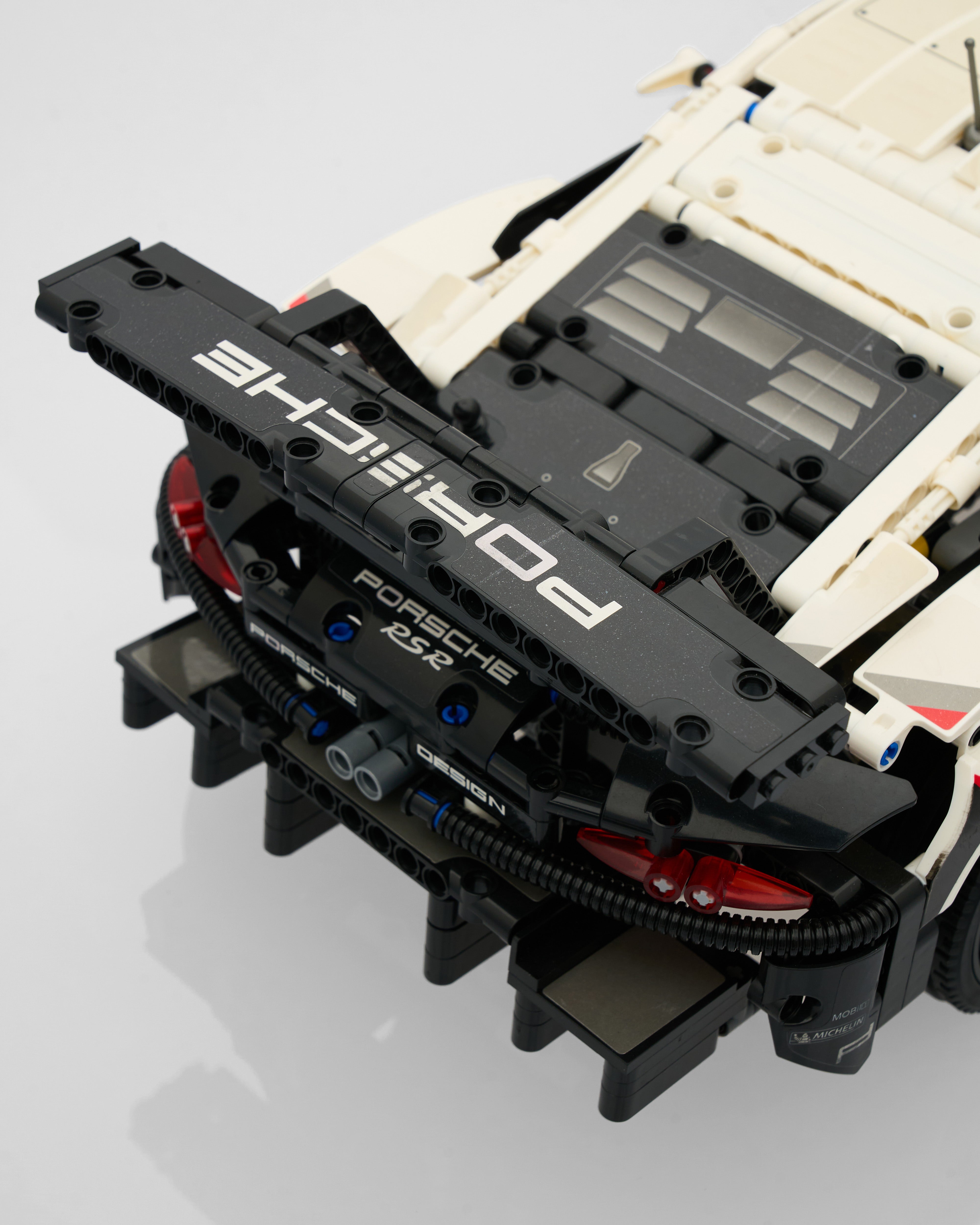 Porsche 911 RSR - Lego Version