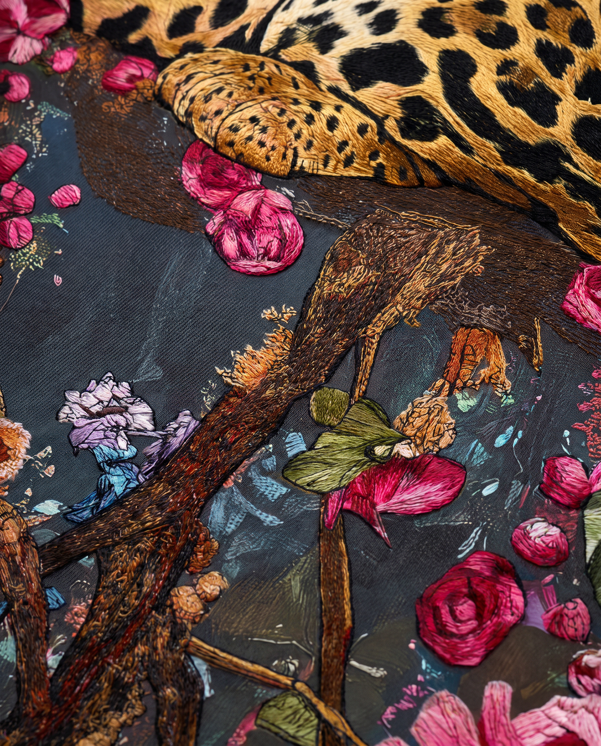 Flora & Feline - Luxury Embroidered Wallart