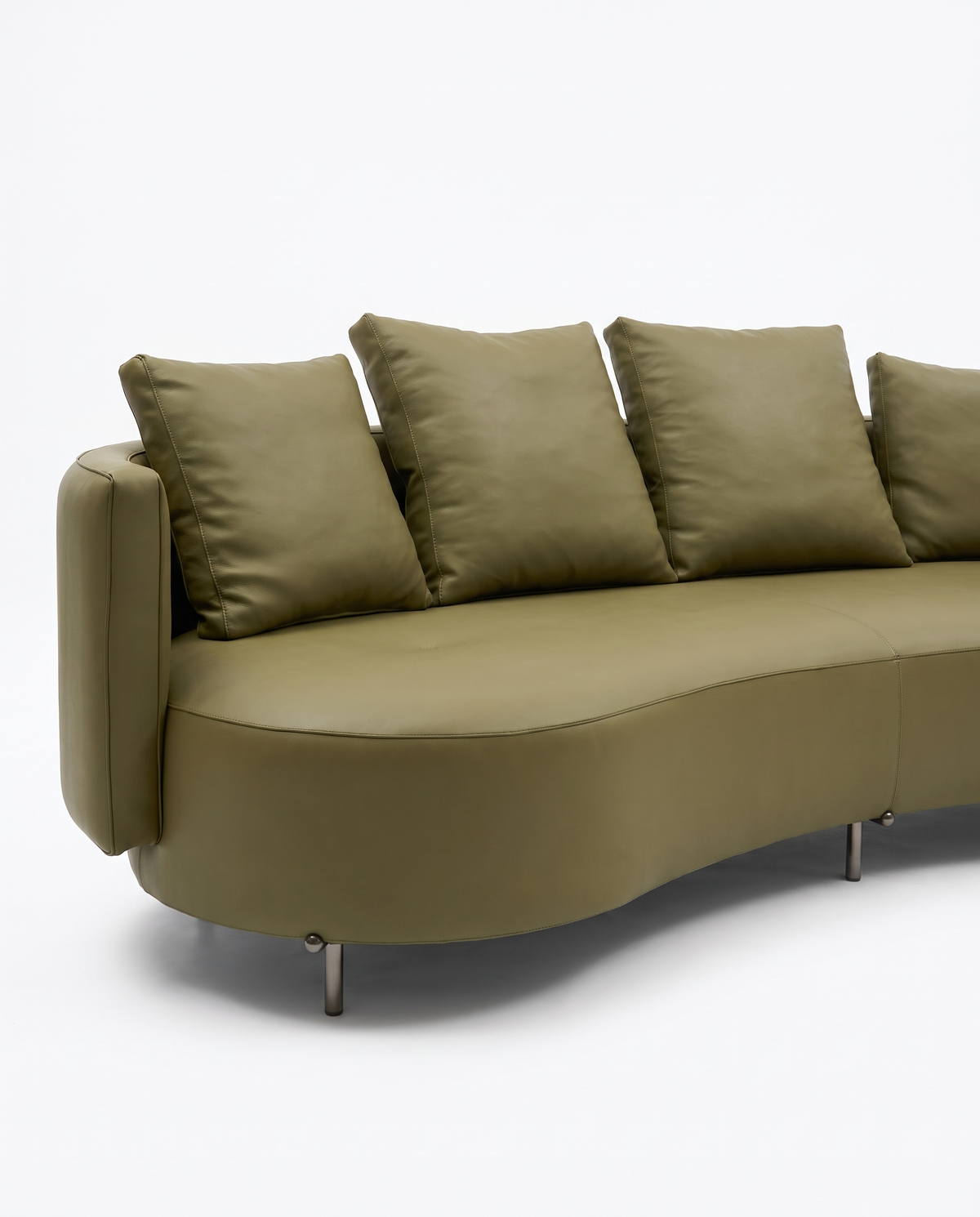 Kuren Bold Curved Sofa