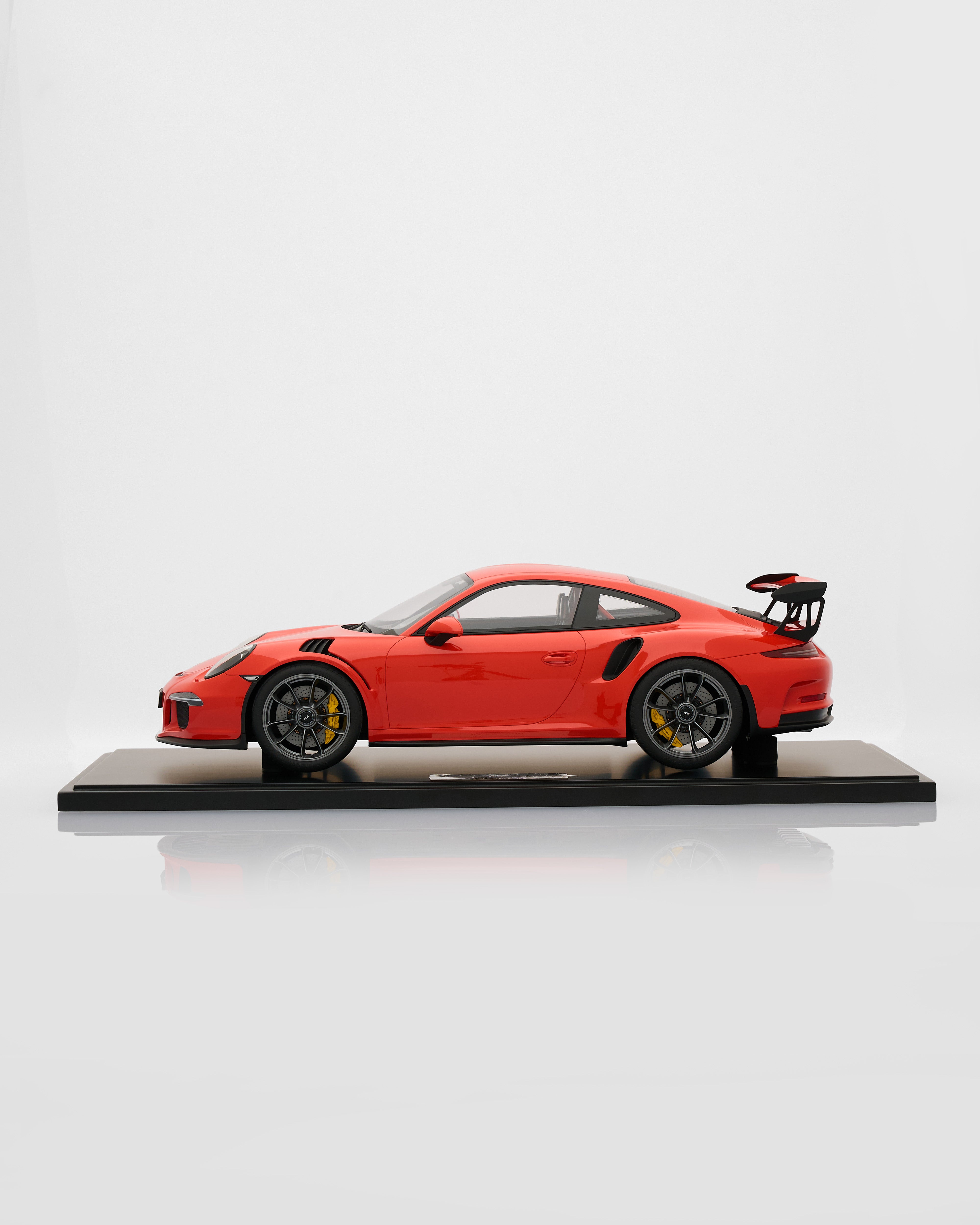 Porsche 911 GT3RS Lava Orange side way car scale model