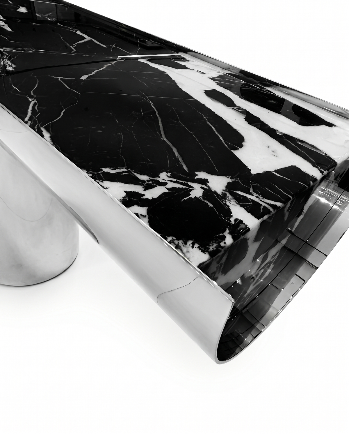 The Gantry Modern Console