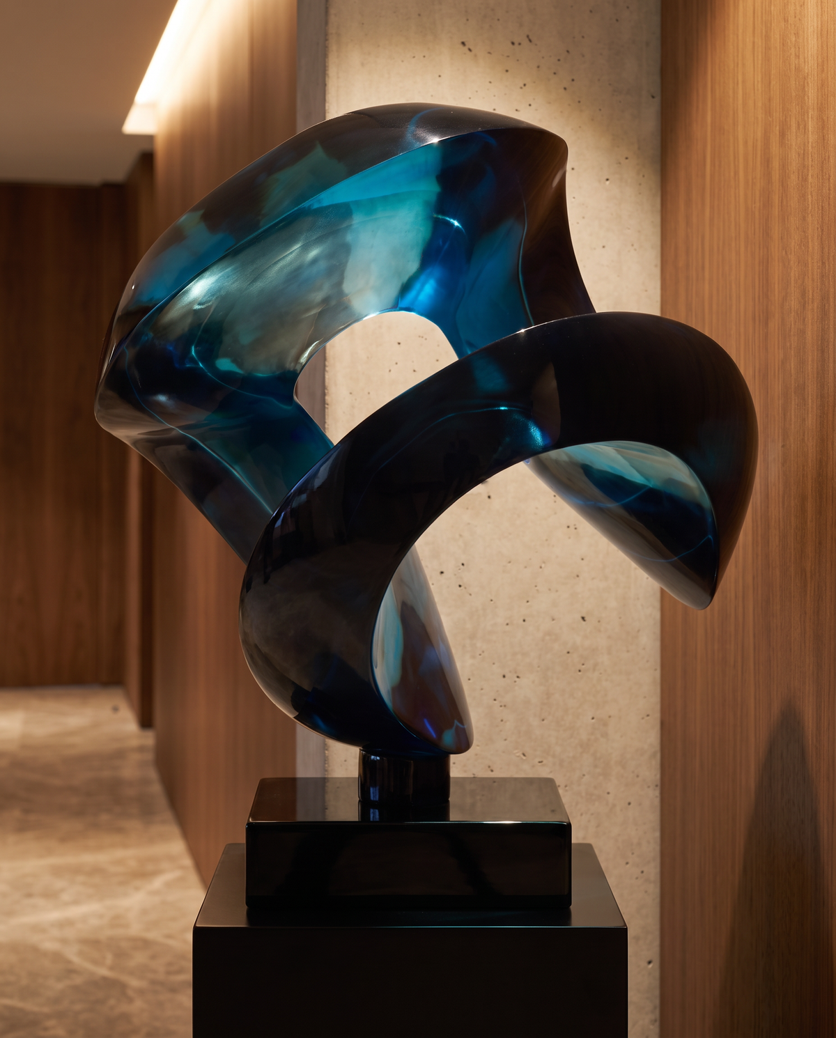 Vero Swing Blue Sculpture