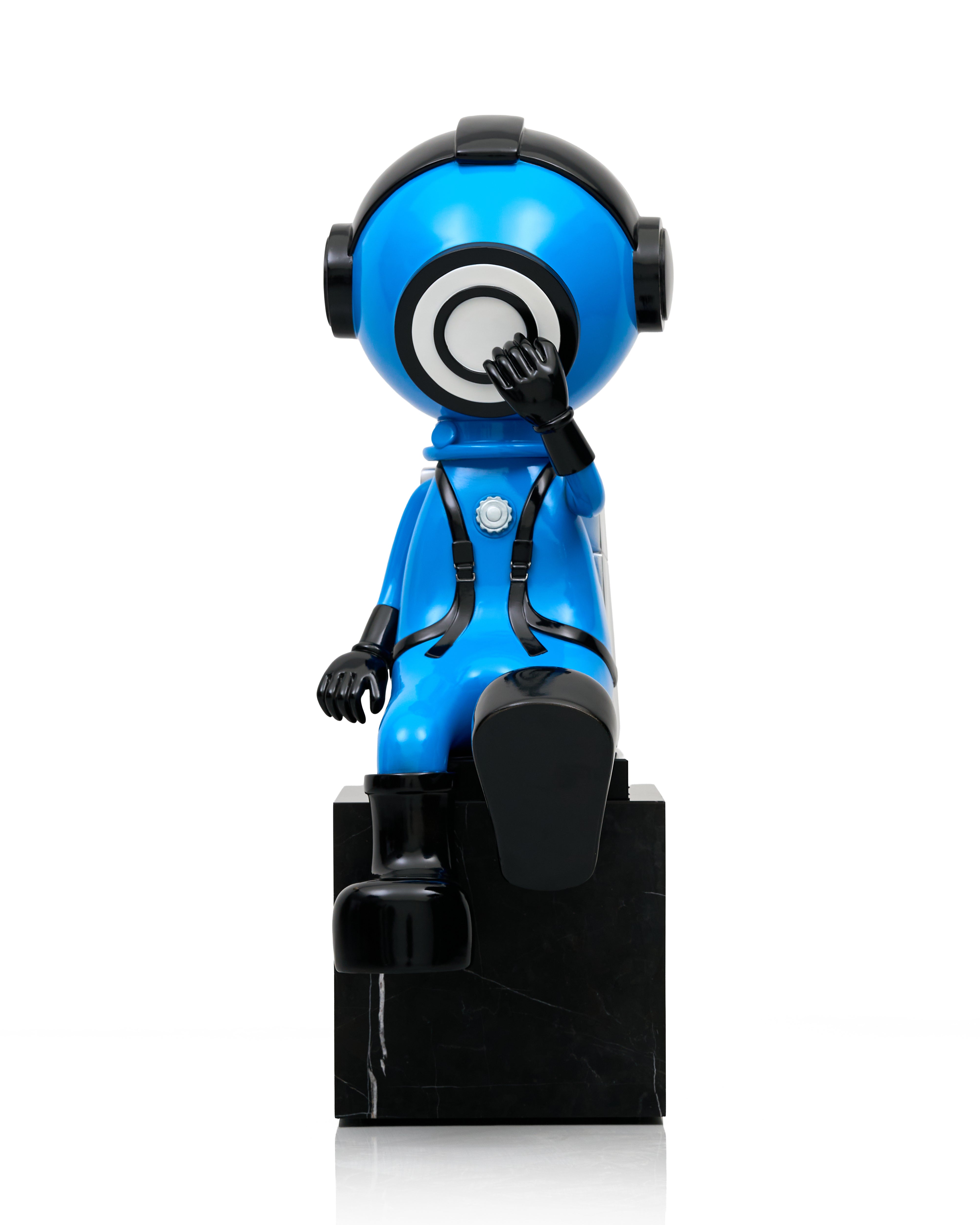 Modern Astro Blue Large Figurine (Without Pedestal)
