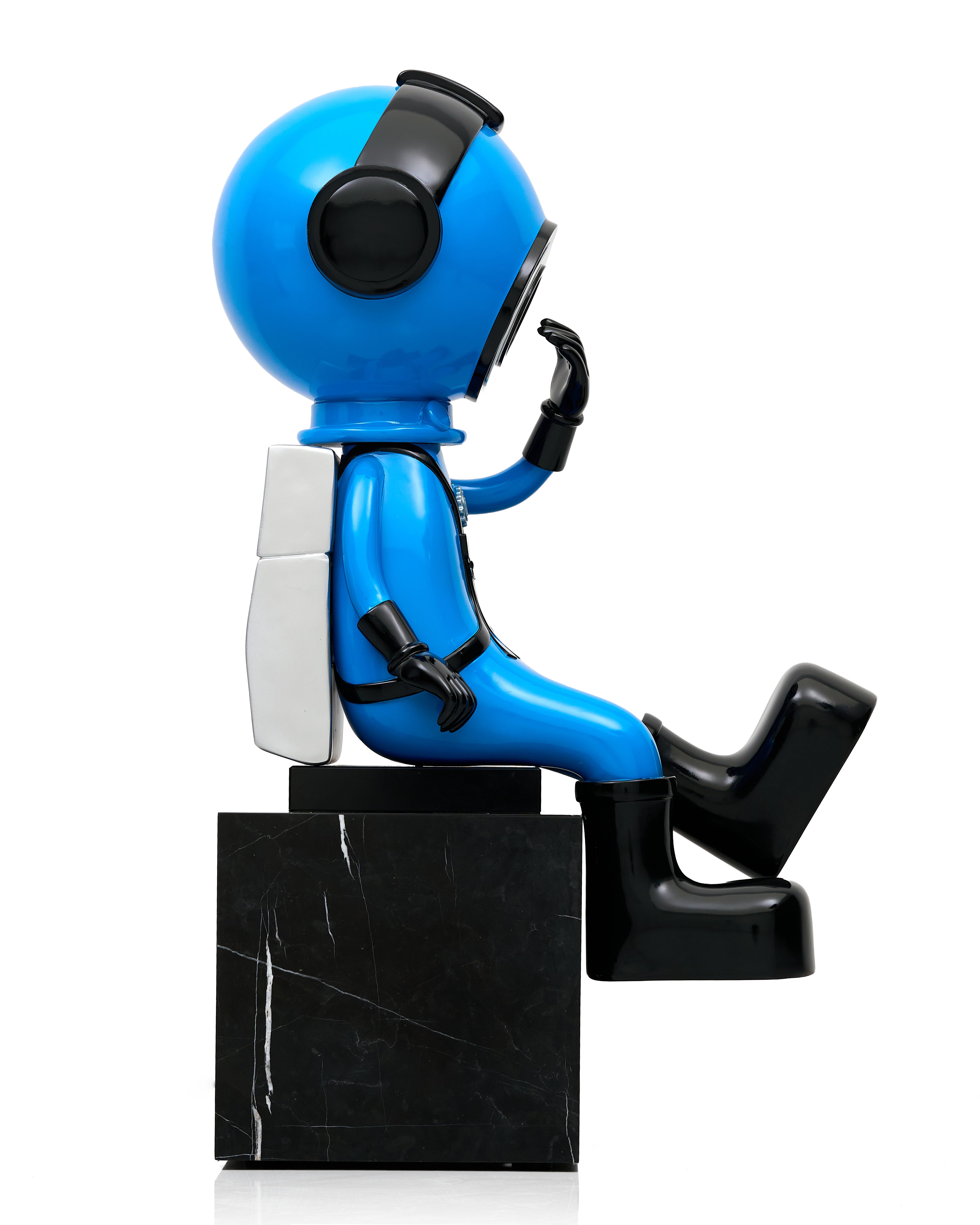 Modern Astro Blue Large Figurine (Without Pedestal)