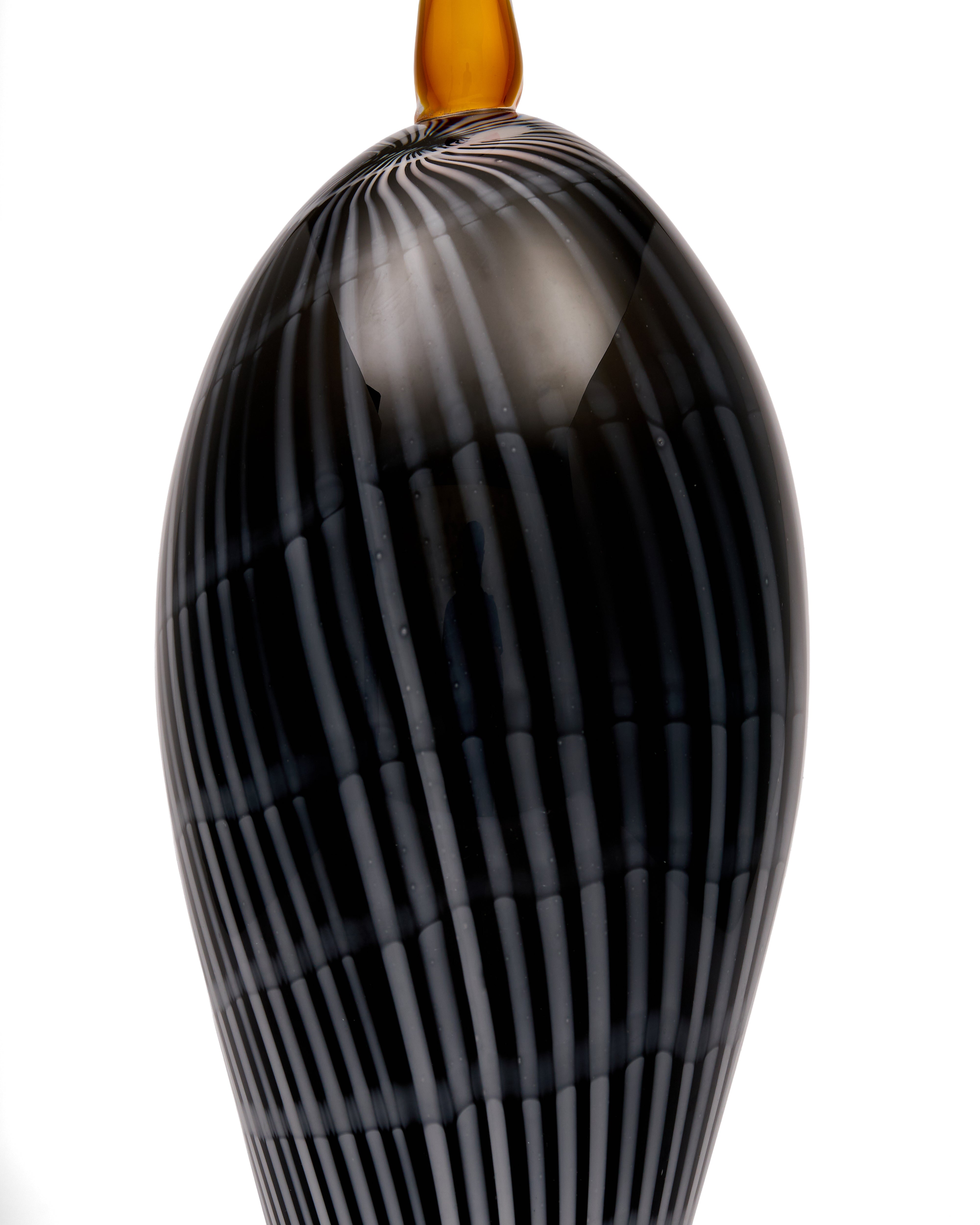 Eternal Bond Black Crsytal Glass Decor