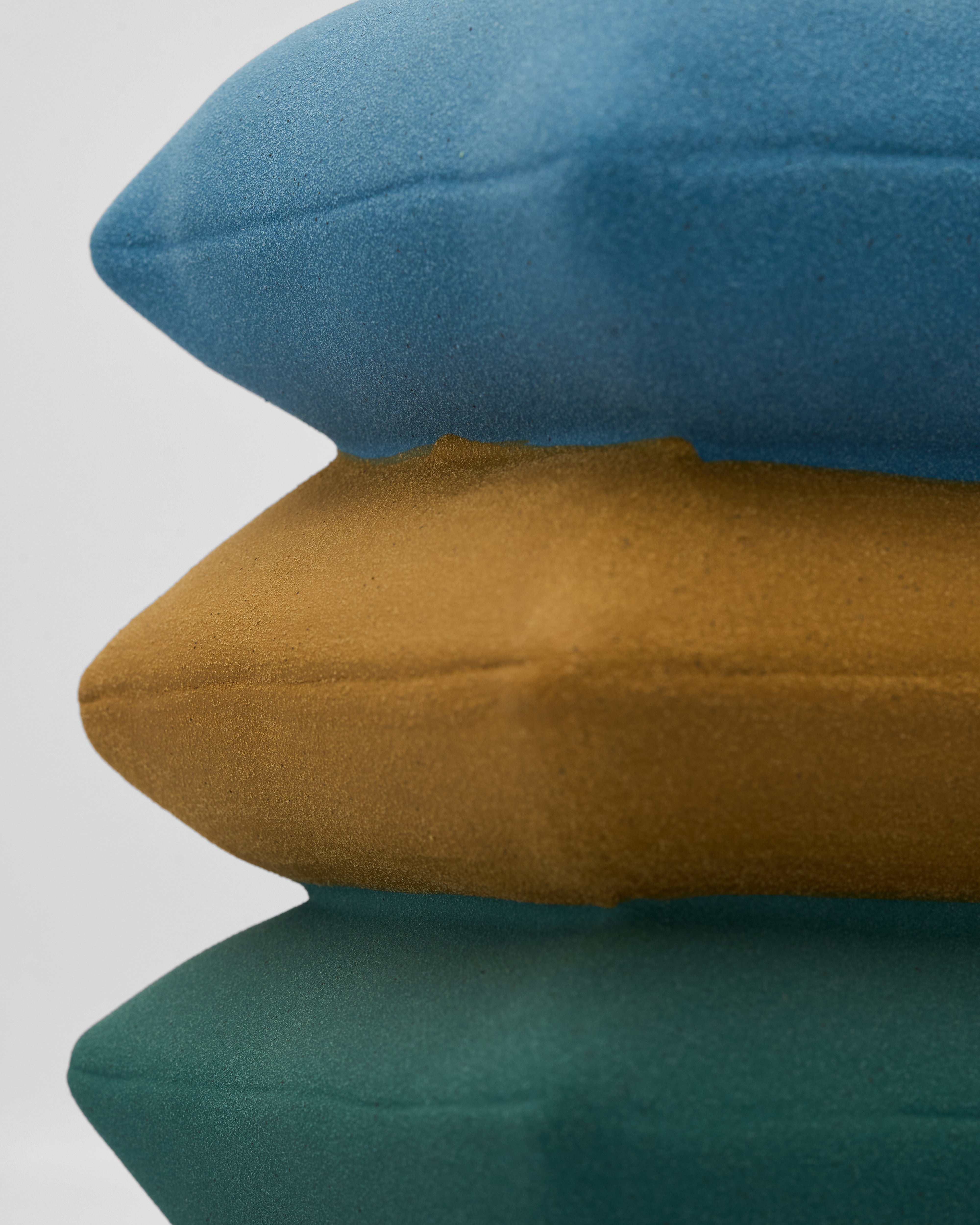 Close-up of Ceramic Pillow Deck 3 Layered highlighting refined layered design and premium ceramic finish
