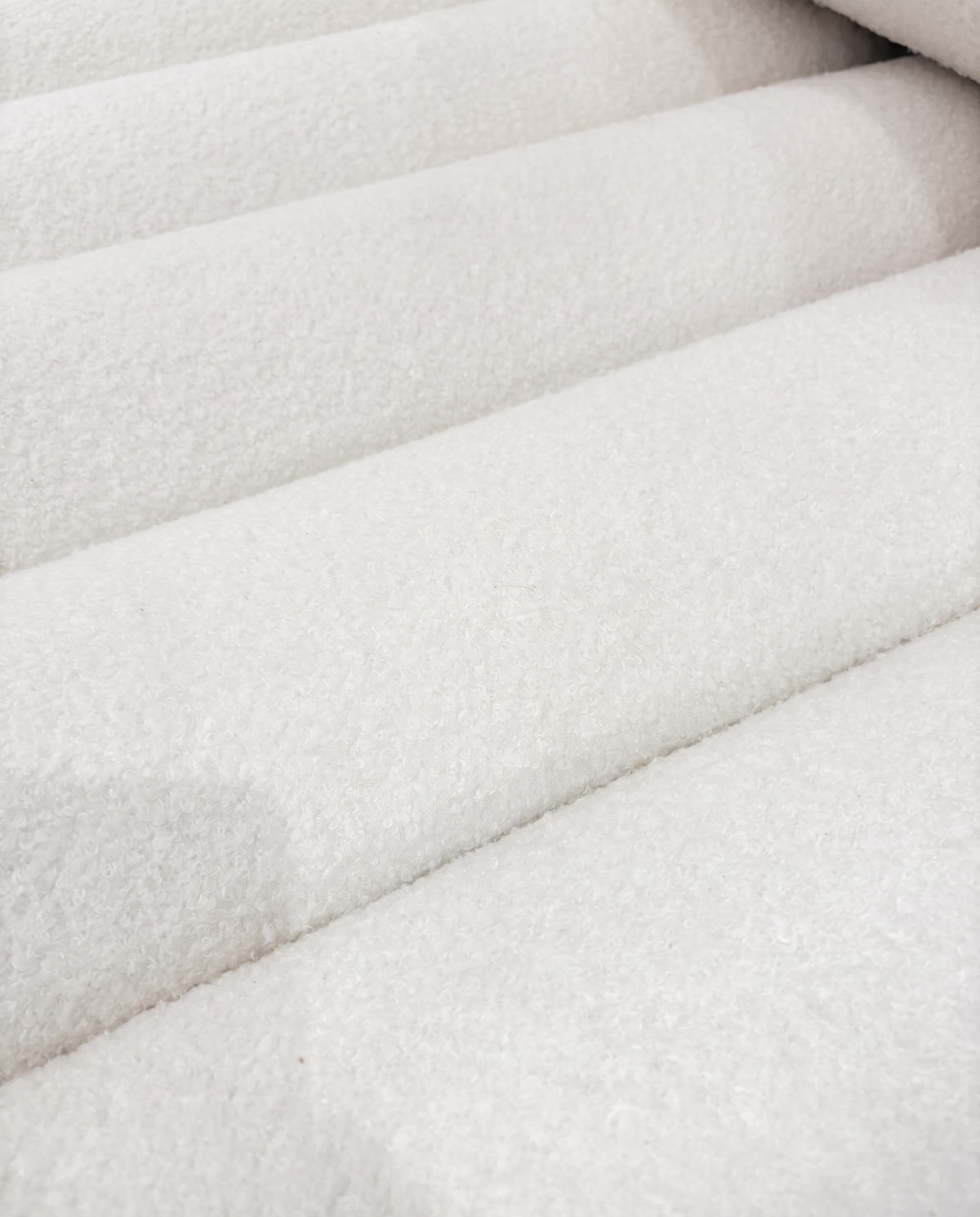 Kalvin Pillar Daybed Sofa