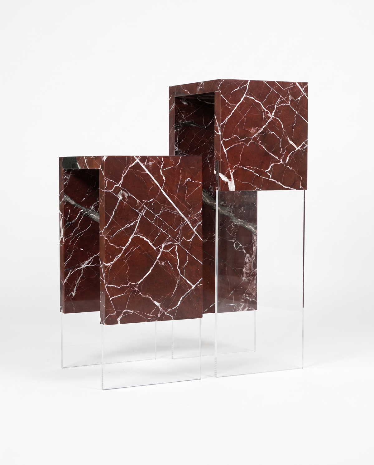 Petram Air Pedestal - Transparent Maroon