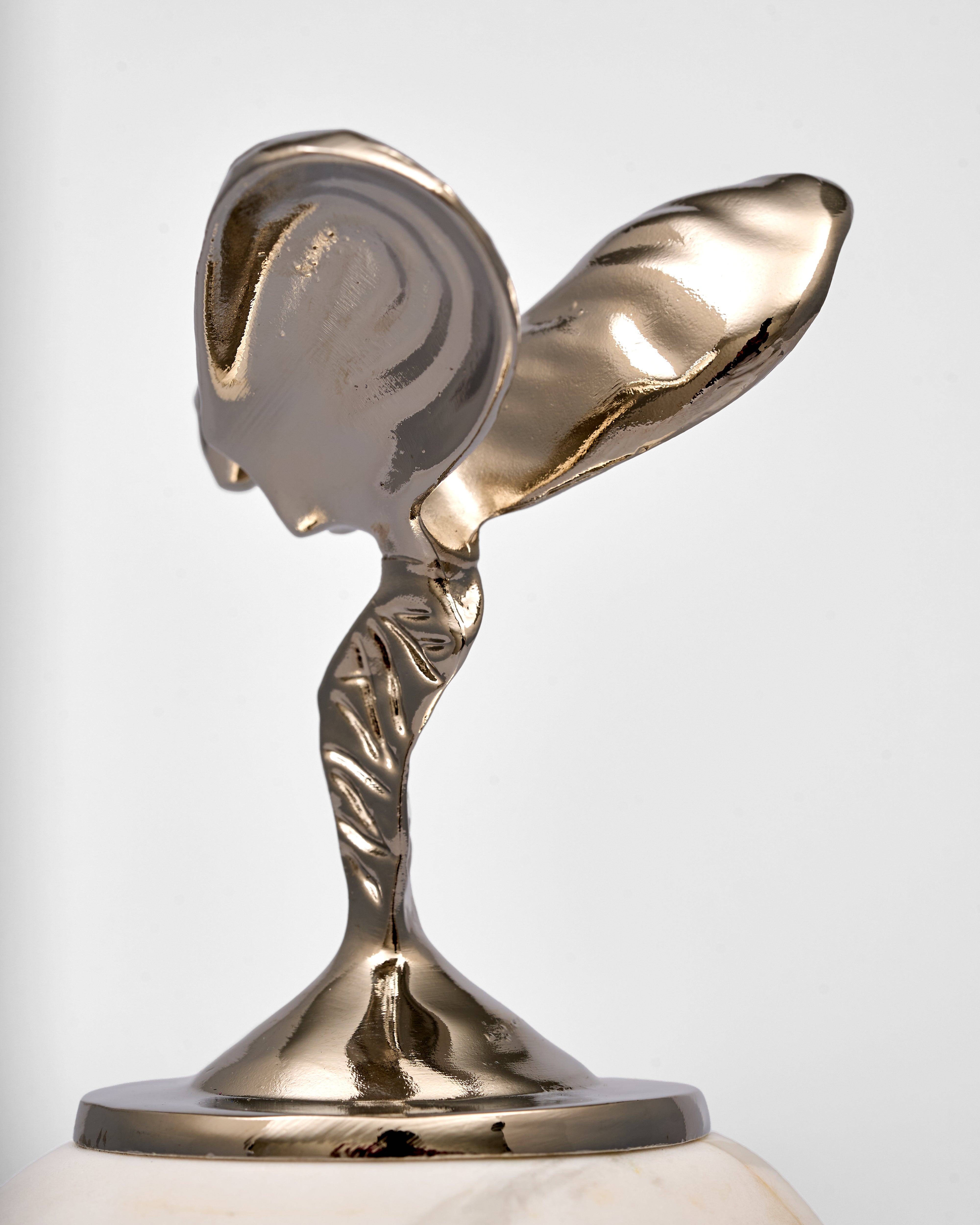 The Royal Insignia Decor Silver