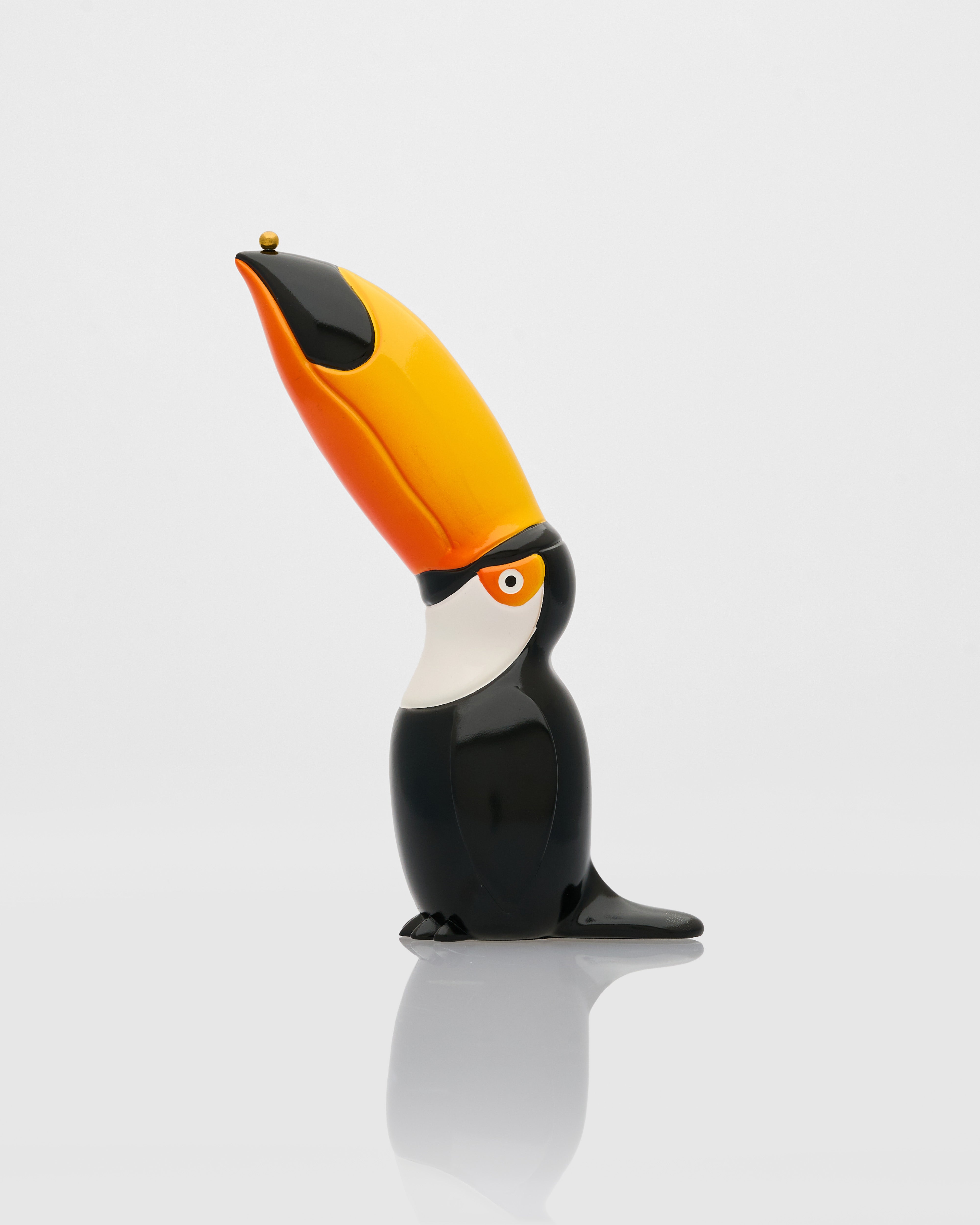 Toucans figurine pair luxury home decor accent featuring artistic tropical bird design and refined craftsmanship
