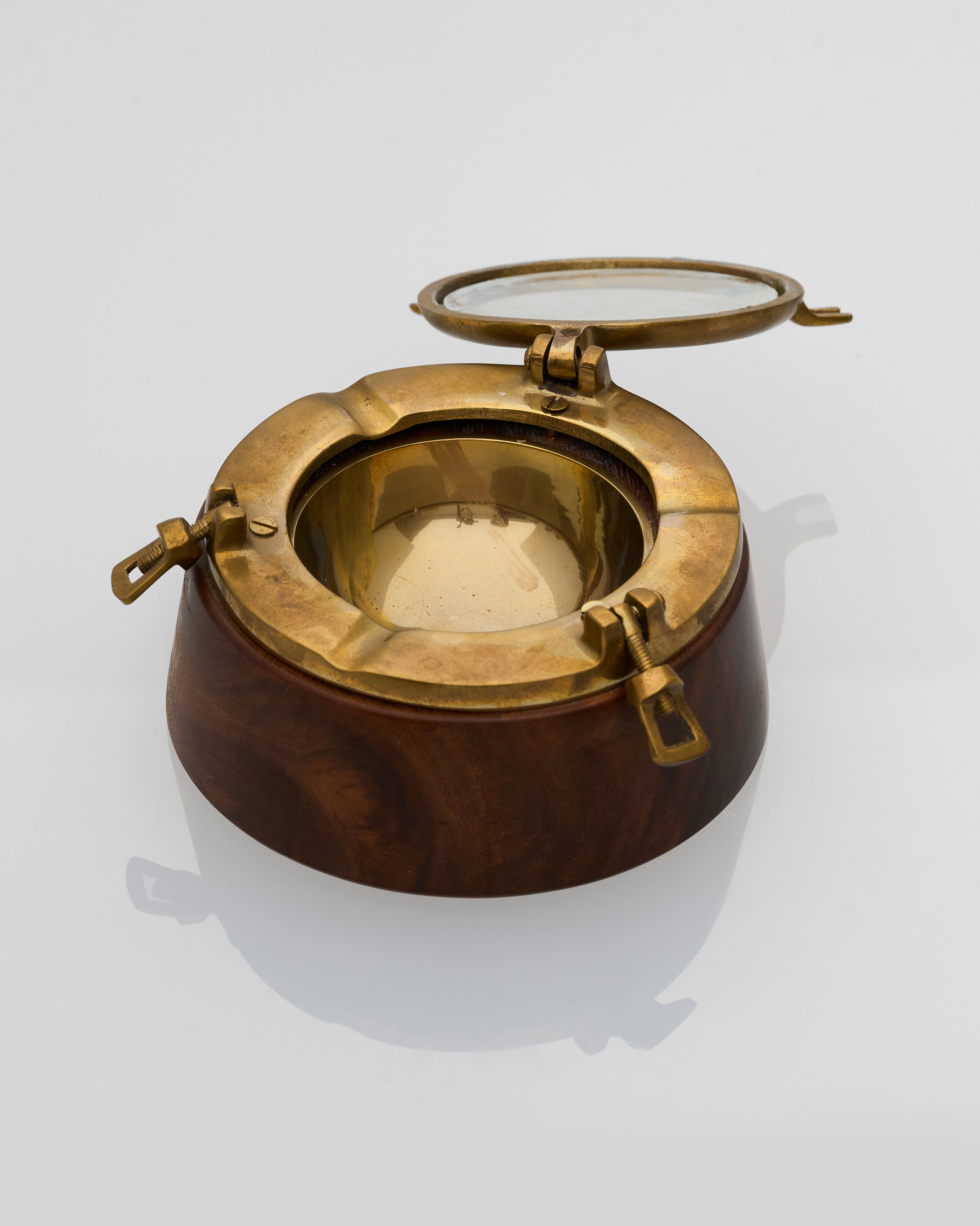 Side view of vintage ashtray unique piece highlighting sculptural form and refined detailing
